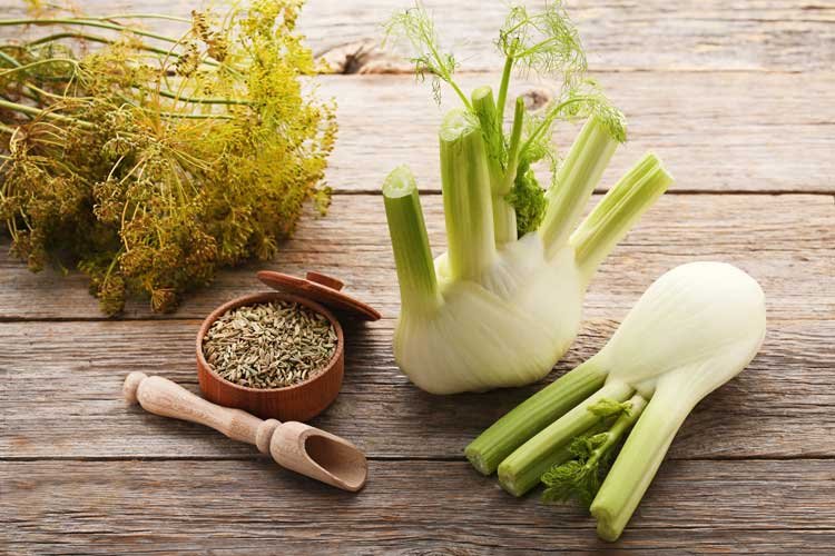 Wat kun je als vervanger voor uien en knoflook gebruiken?