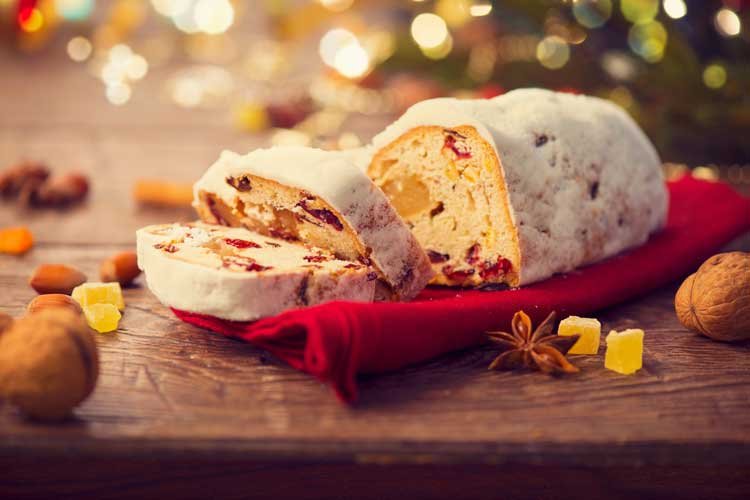 Welk brood wordt in Nederland vaak met feestdagen gegeten?